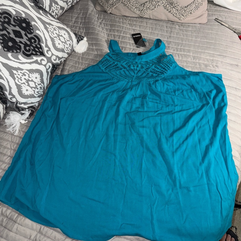 NWT Torrid womens teal crochet high neck sleeveless blouse Sz 1-1X 14/16